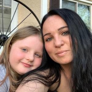 Meet your Posher, Chrissy